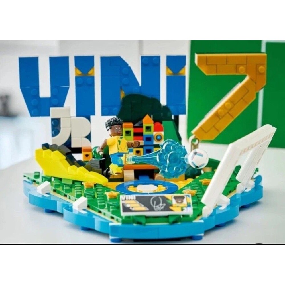 VINI JR Brazil World Cup Highlights LEGO #43027 - Brasil Real Madrid New In Box